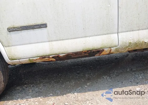 2003 GMC Savana Standard z USA, uszkodzony, nr VIN 1GTHG35U131229796